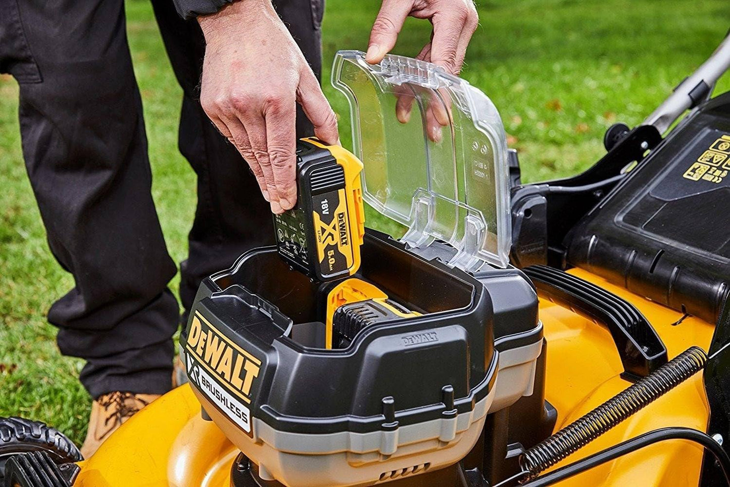 XR 18V 48 cm Lawn Mower DCMW564P2-QW